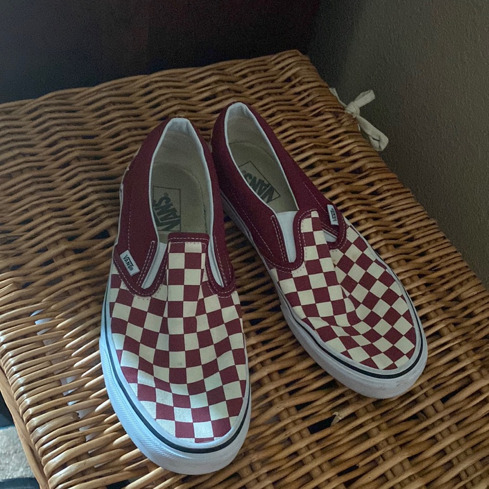 Vans classic white and red checkered slip on